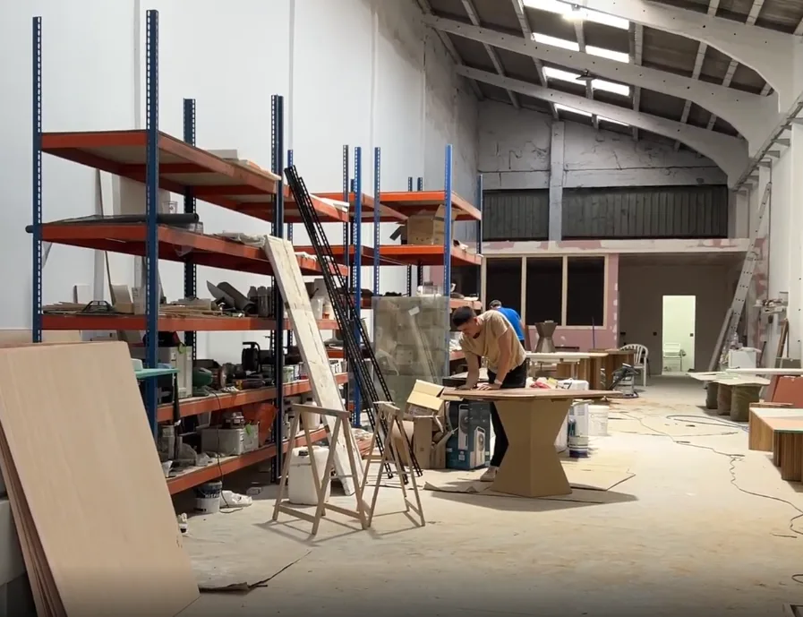 Interior del taller de DCO LABB, en obra