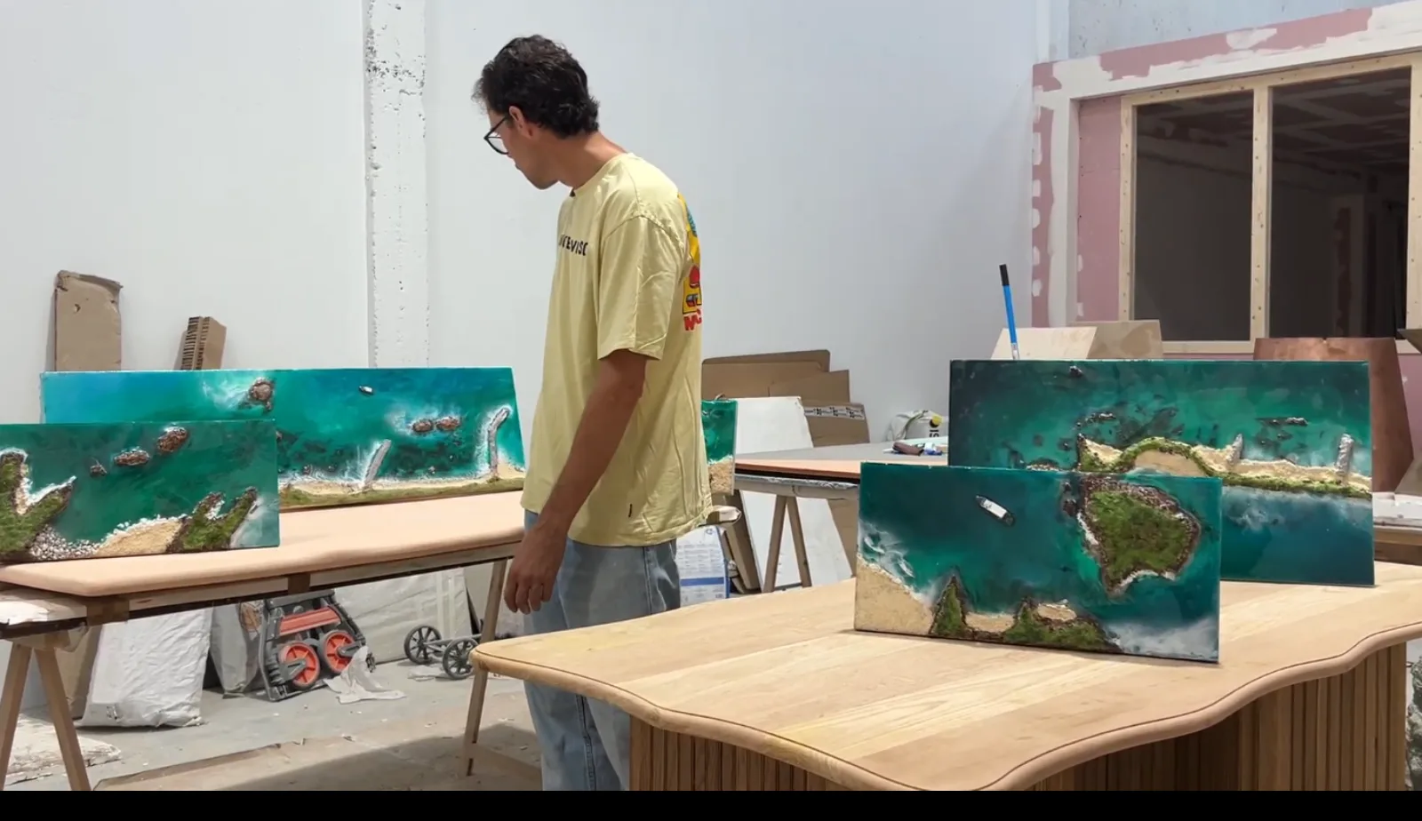 Piezas terminadas expuestas en el taller de DCO LABB